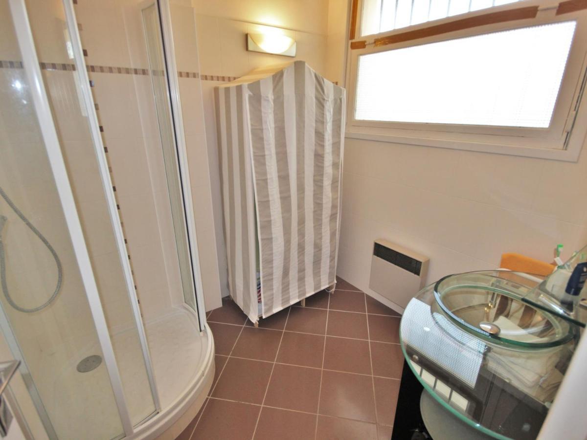 Studio Centre-Ville Royan : Plages Et Commerces A Pied, Balcon, Parking Gratuit - Fr-1-550-7 Exterior photo
