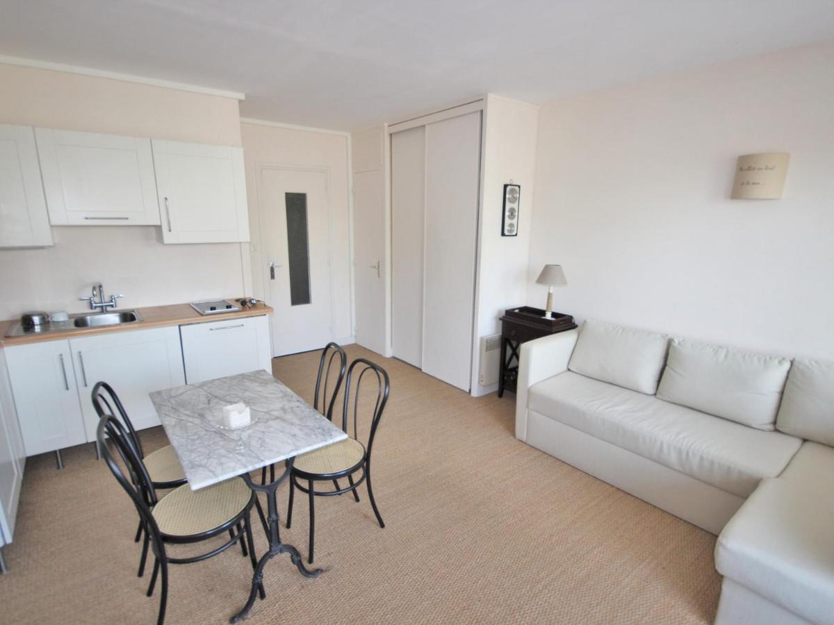 Studio Centre-Ville Royan : Plages Et Commerces A Pied, Balcon, Parking Gratuit - Fr-1-550-7 Exterior photo